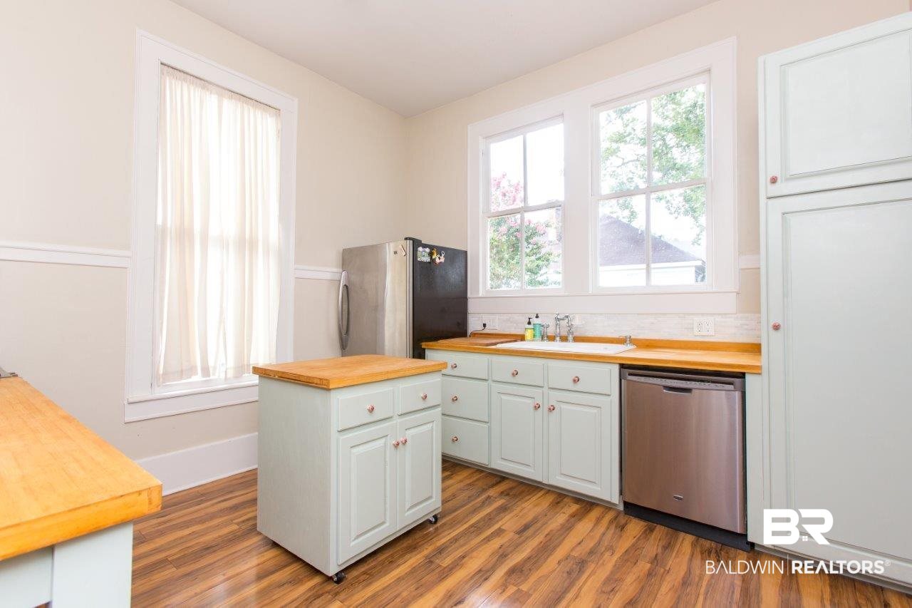 1320 Dauphin Street Mobile, AL 36604 - Photo 10 of 32