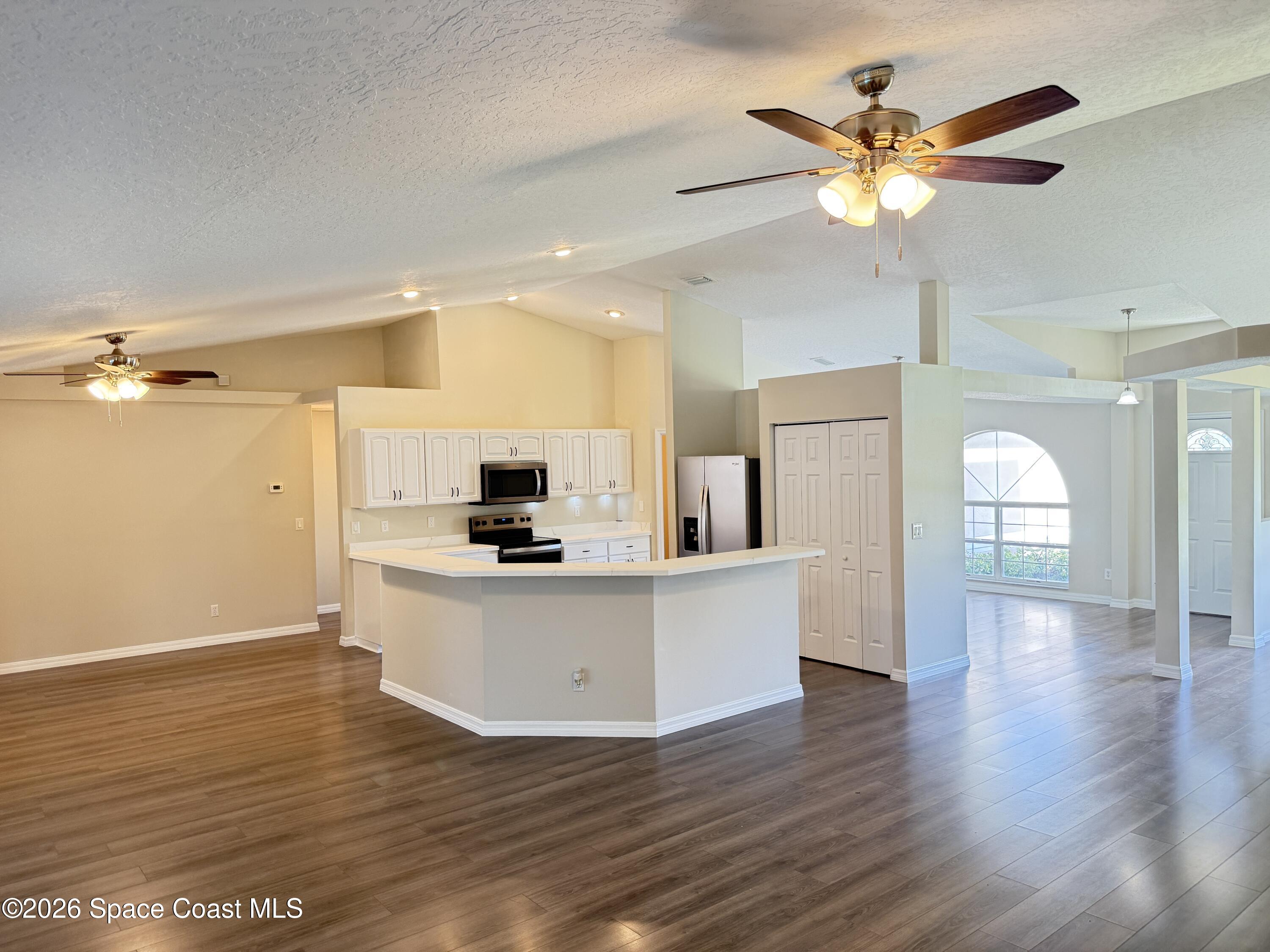 451 Hurst Road Northeast Palm Bay, FL 32907 - Photo 9 of 28 IMG_7562