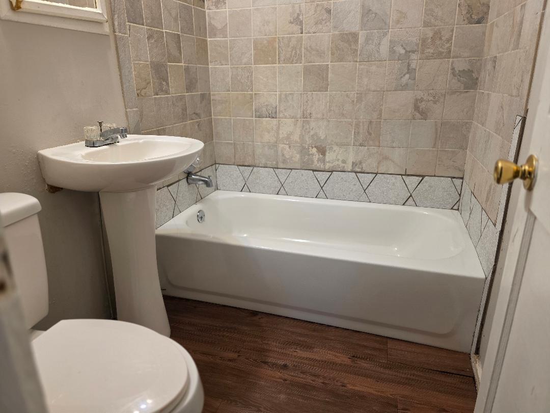 701 Stone Avenue Waynesboro, GA 30830 - Photo 4 of 10 bathroom