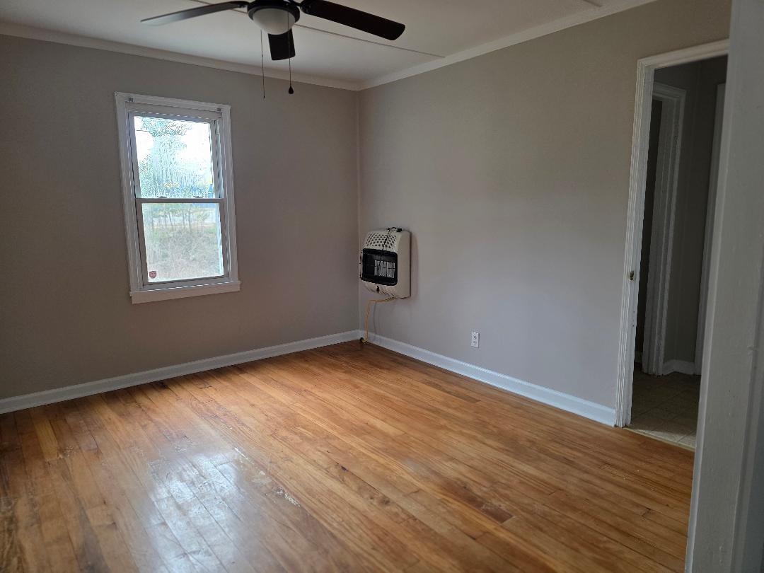 701 Stone Avenue Waynesboro, GA 30830 - Photo 5 of 10 dining room