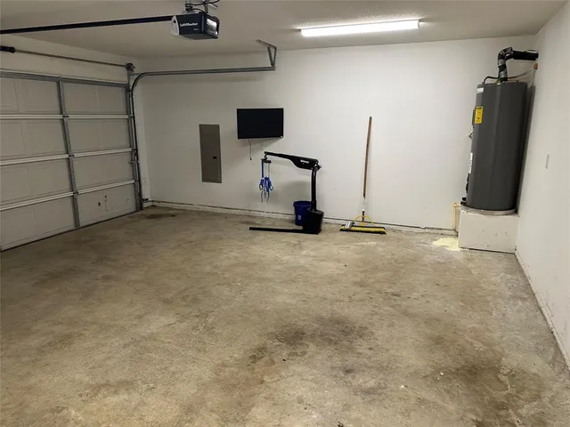 a view of a garage