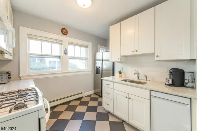 $4,500 | 77 Central Avenue, Unit 1, Montclair, NJ 07042