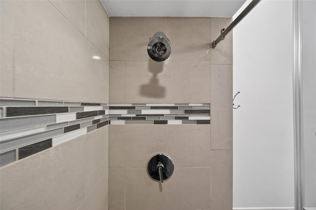 18040 Midway Road, Unit 209 Dallas, TX 75287 - Photo 31 of 35