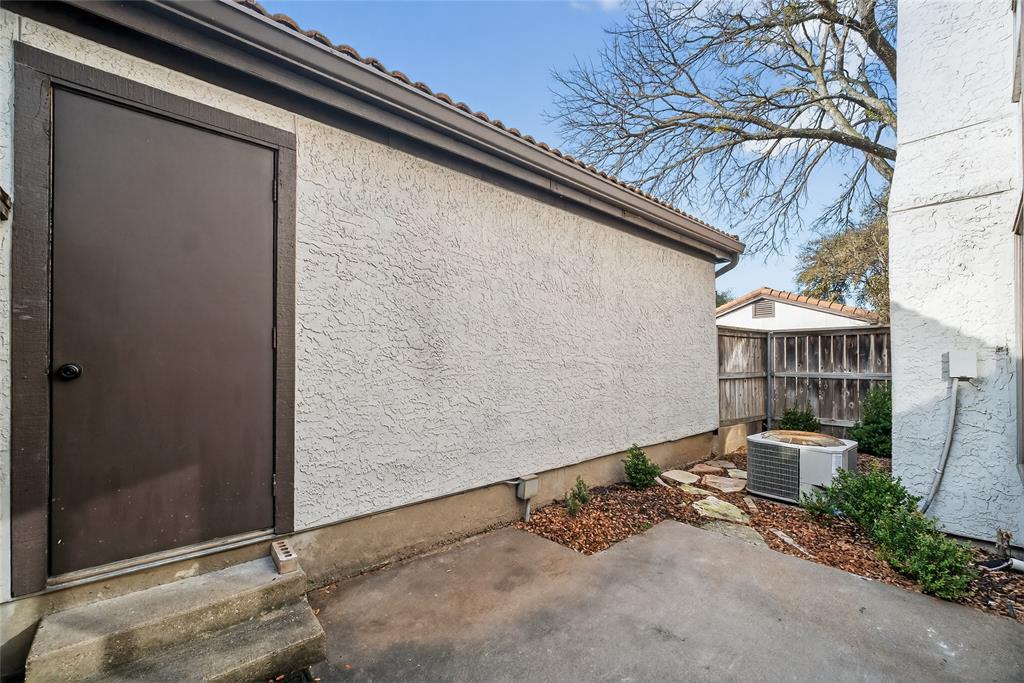 18040 Midway Road, Unit 209 Dallas, TX 75287 - Photo 32 of 35