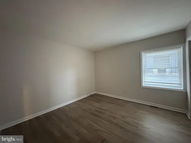 $1,300 | 1927 West River Drive, Pennsauken, NJ 08110