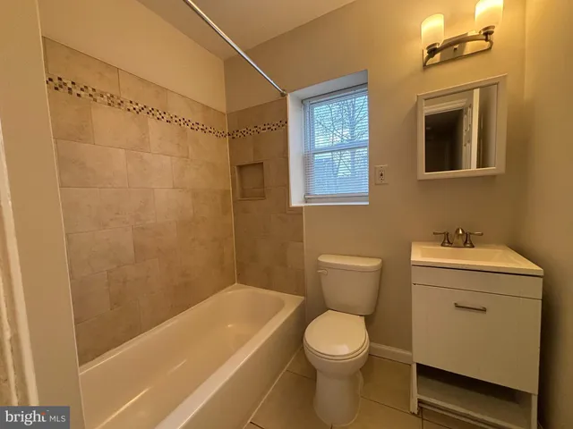 $1,300 | 1927 West River Drive, Pennsauken, NJ 08110