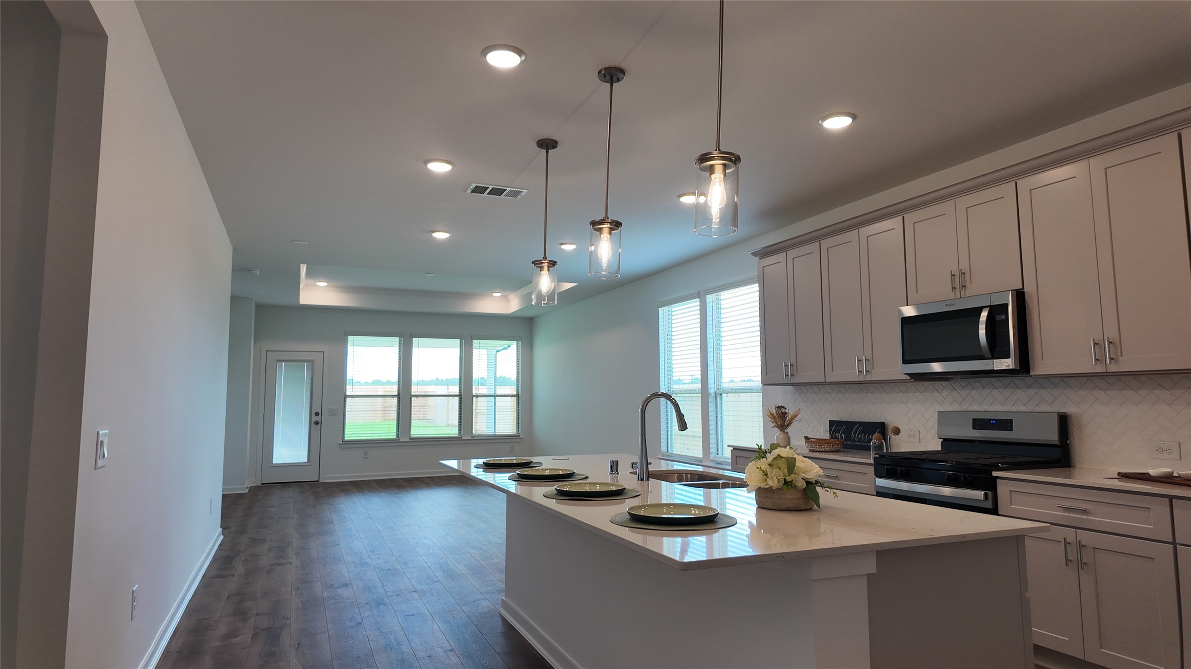 15655 Wandering Maple Way Conroe, TX 77302 - Photo 8 of 19