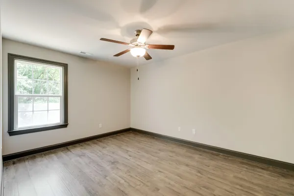 $1,895 | 1054 East Elmwood Drive, Chattanooga, TN 37405