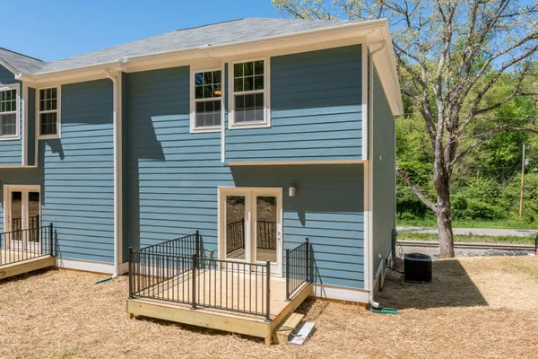 $1,895 | 1054 East Elmwood Drive, Chattanooga, TN 37405