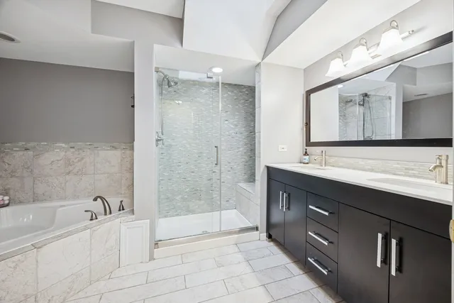 $489,900 | 11152 Indian Woods Drive, Indian Head Park, IL 60525