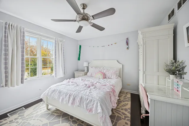 $489,900 | 11152 Indian Woods Drive, Indian Head Park, IL 60525