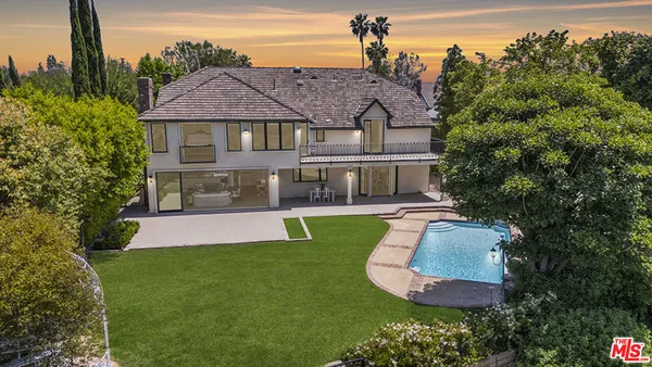 $6,950,000 | 15515 Collina Strada, Los Angeles, CA 90077