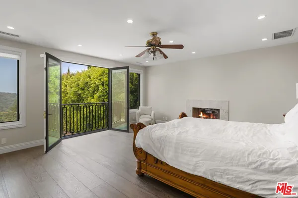 $6,950,000 | 15515 Collina Strada, Los Angeles, CA 90077