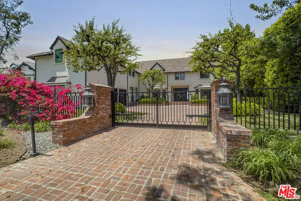 $6,950,000 | 15515 Collina Strada, Los Angeles, CA 90077