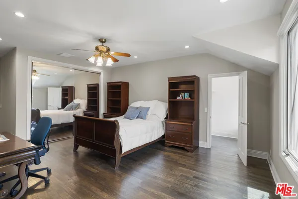 $6,950,000 | 15515 Collina Strada, Los Angeles, CA 90077