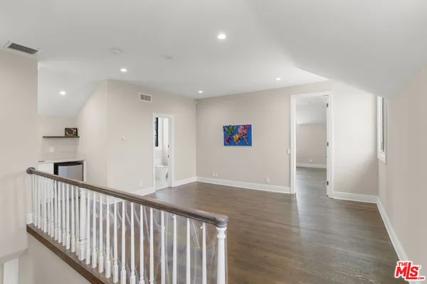 $6,950,000 | 15515 Collina Strada, Los Angeles, CA 90077