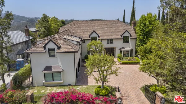 $6,950,000 | 15515 Collina Strada, Los Angeles, CA 90077