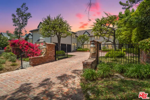$6,950,000 | 15515 Collina Strada, Los Angeles, CA 90077