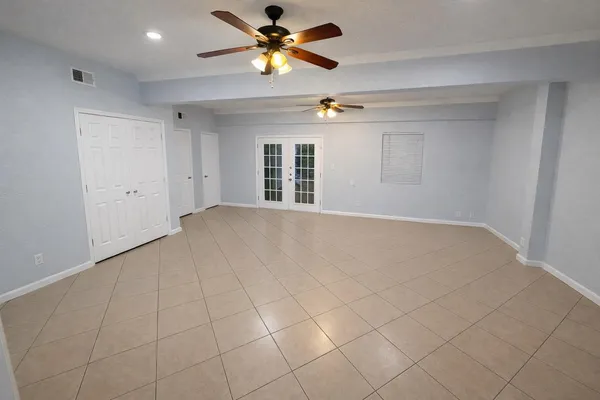 $1,395 | 800 North San Jacinto Street, Unit 201, Conroe, TX 77301