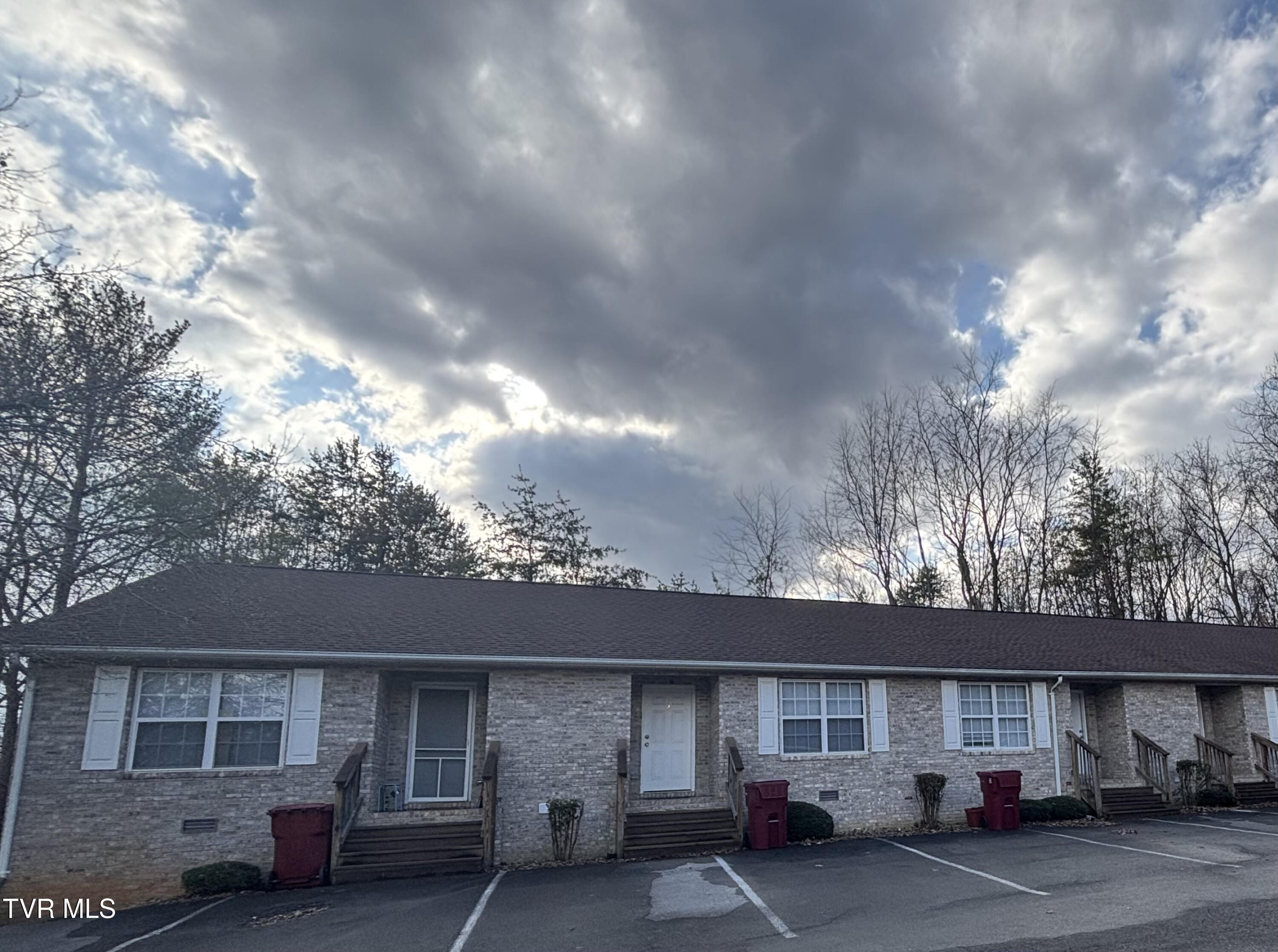 2822 Plymouth Road, Unit 2 Johnson City, TN 37601 - Photo 1 of 27 IMG_1872