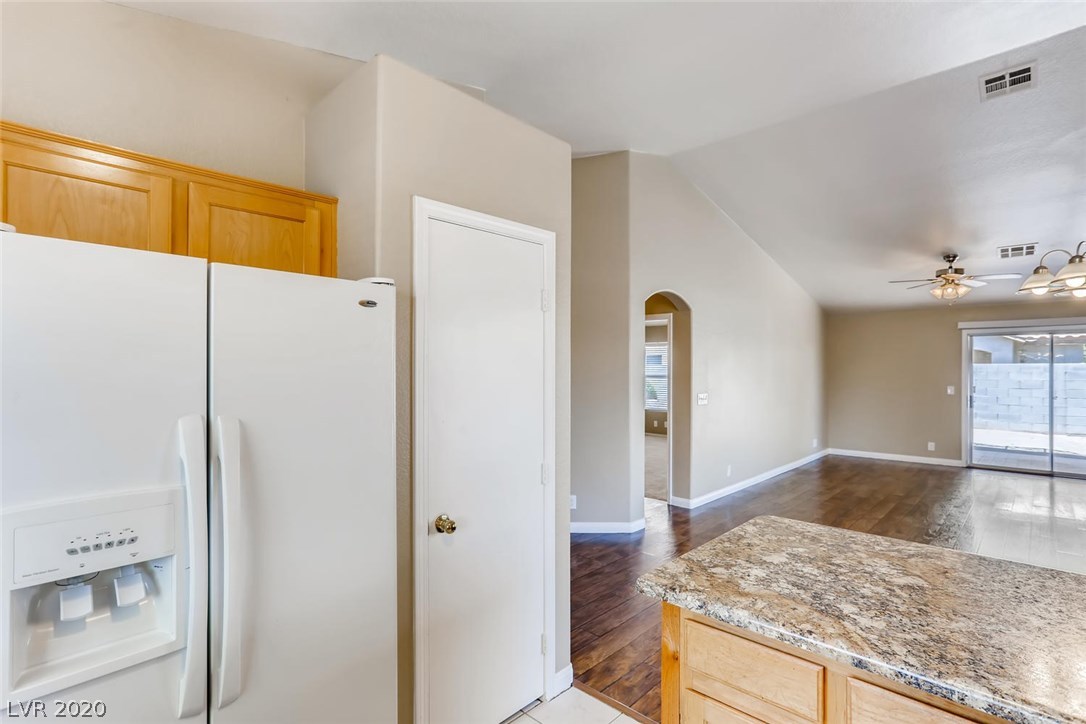 4318 Ranch Foreman Road North Las Vegas, NV 89032 - Photo 11 of 27