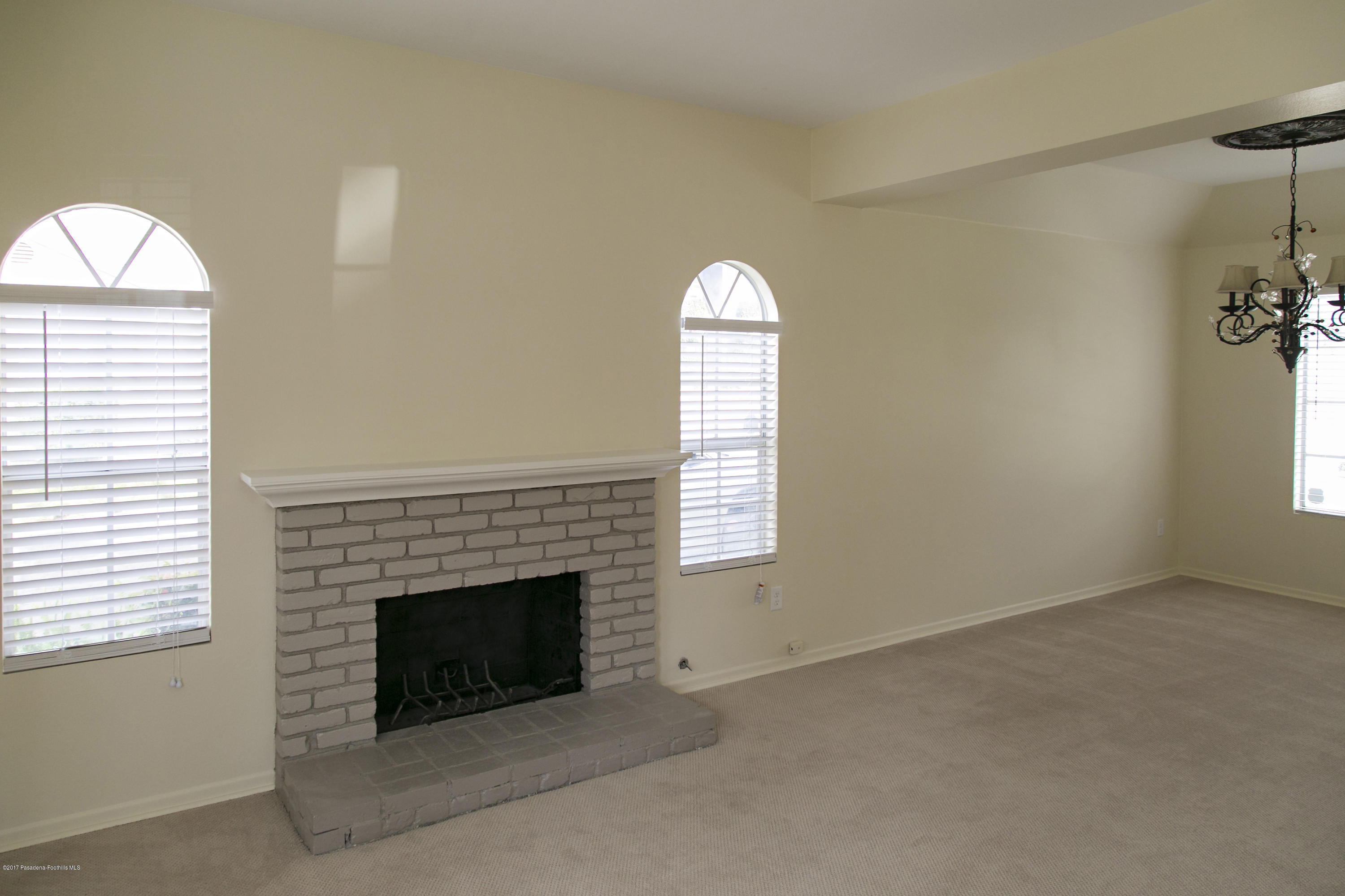 6661 Lang Court Riverside, CA 92506 - Photo 4 of 30 _D3_1093 (1)