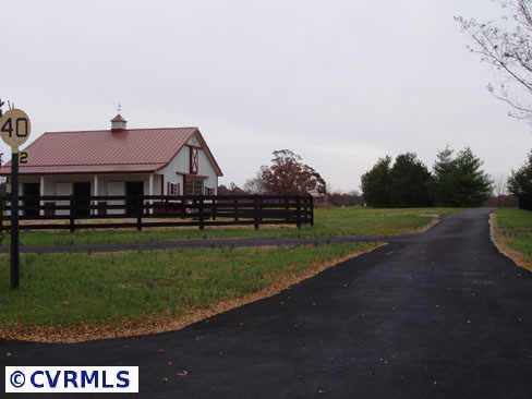 5061 Broad St Road Louisa, VA 23093 - Photo 3 of 10 Gallery Image 3