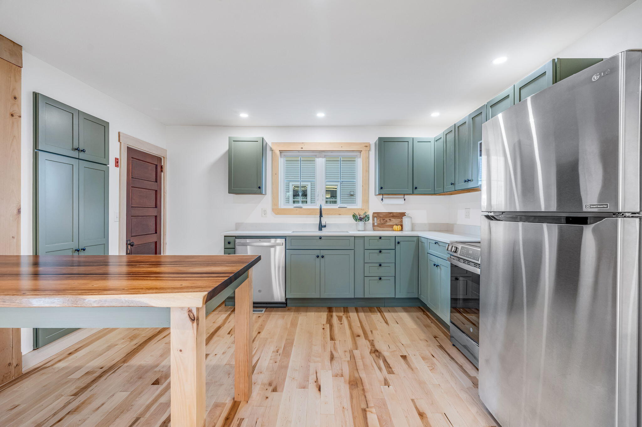 17-web-or-mls-7-w-branch-st