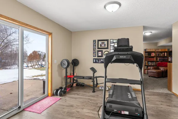 $475,000 | 33584 Washington Street Northeast, Cambridge, MN 55008