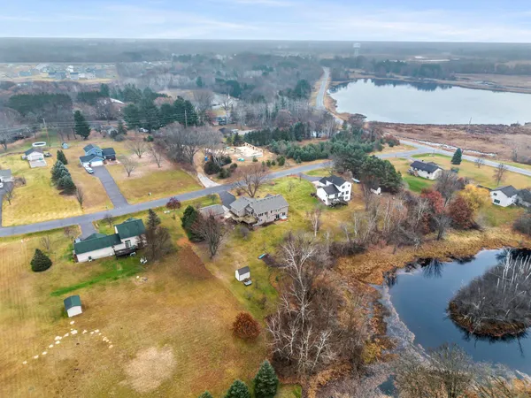 $475,000 | 33584 Washington Street Northeast, Cambridge, MN 55008