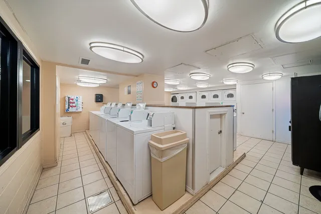 $150,000 | 2605 South Indiana Avenue, Unit 2107, Chicago, IL 60616