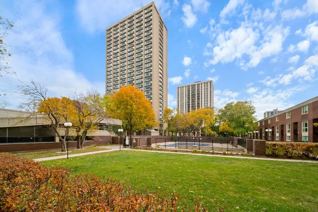 $150,000 | 2605 South Indiana Avenue, Unit 2107, Chicago, IL 60616