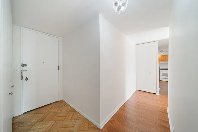 $150,000 | 2605 South Indiana Avenue, Unit 2107, Chicago, IL 60616