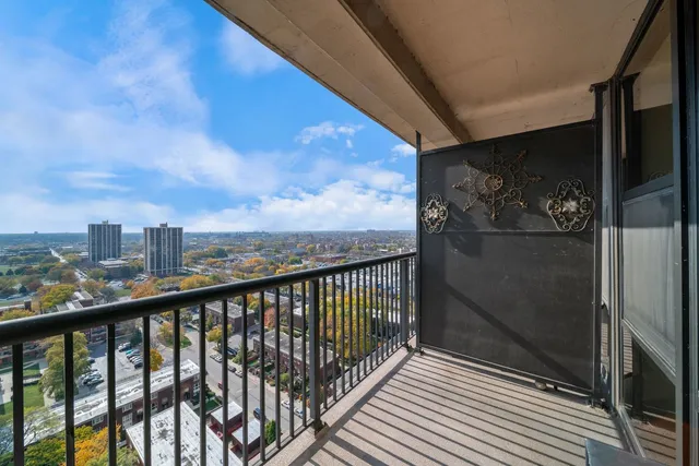 $150,000 | 2605 South Indiana Avenue, Unit 2107, Chicago, IL 60616