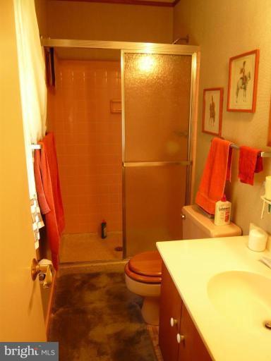1701 Courtland Road Alexandria, VA 22306 - Photo 18 of 23 Bath #1