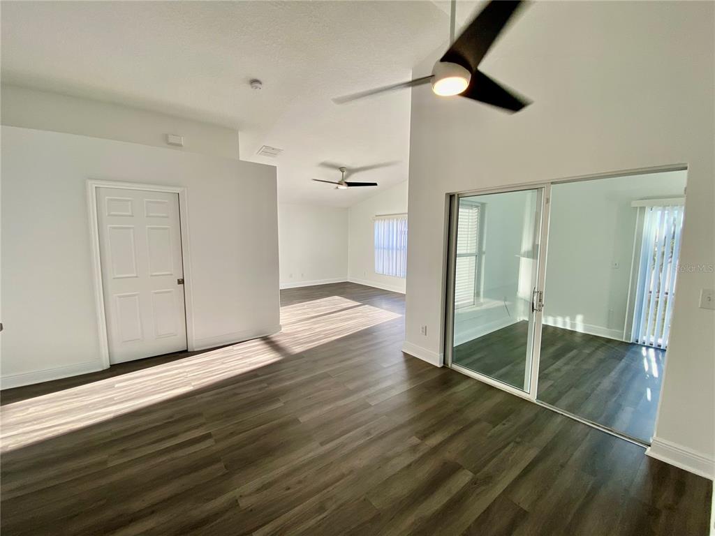 10264 Oak Crest Road Orlando, FL 32829 - Photo 4 of 38