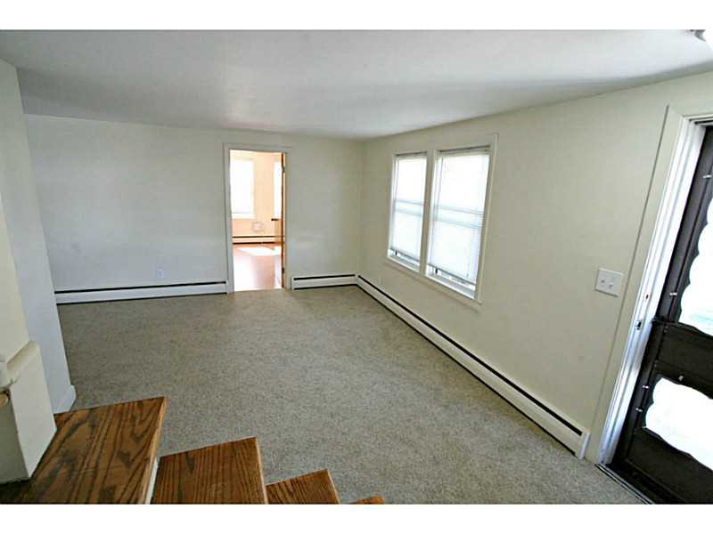 49 Madison Street Pawtucket, RI 02861 - Photo 9 of 22 Den/Family/Great Room.