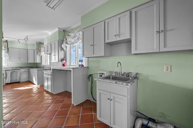 $2,495,000 | 5003 Trent Woods Drive, Trent Woods, NC 28562