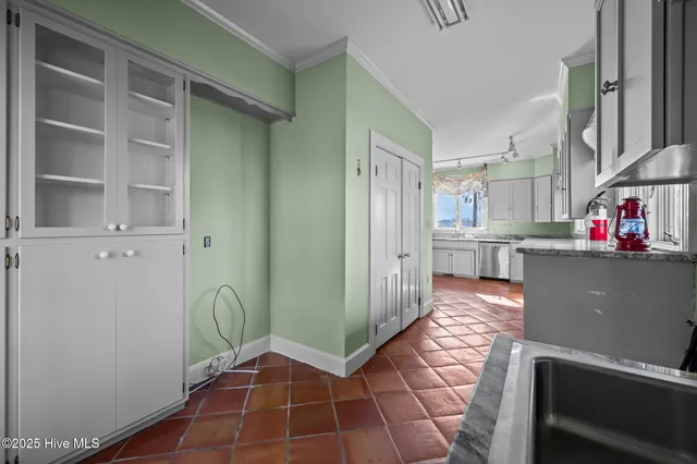 $2,495,000 | 5003 Trent Woods Drive, Trent Woods, NC 28562