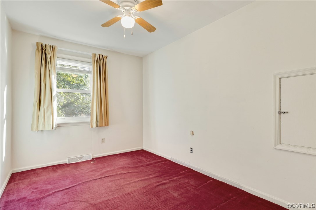 9510 Riddle Road Chesterfield, VA 23832 - Photo 13 of 20 a view of an empty room with a window