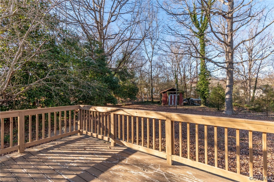 9510 Riddle Road Chesterfield, VA 23832 - Photo 17 of 20 a view of a wooden fence