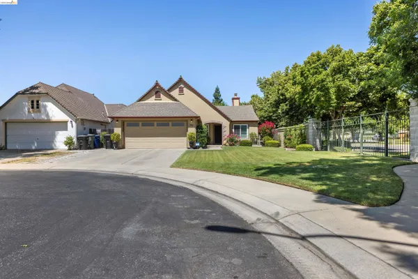 $525,000 | 1821 Bumgardner Court, Modesto, CA 95355