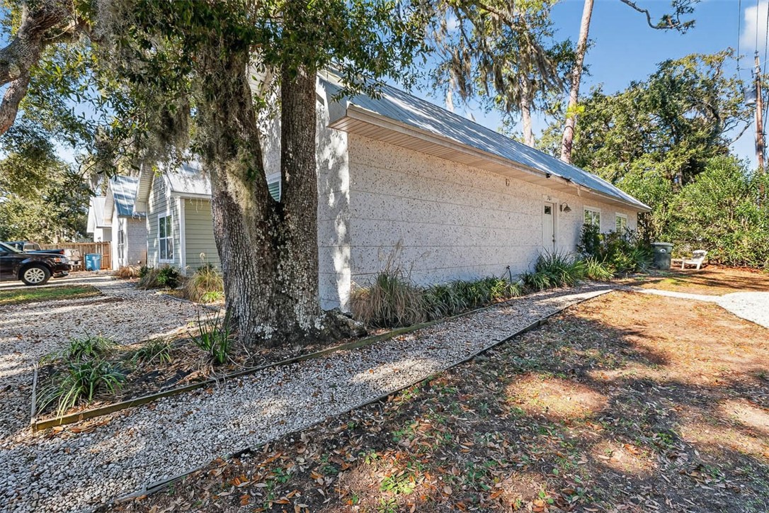 301 3rd Avenue St. Simons Island, GA 31522 - Photo 20 of 24