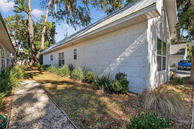 $2,000 | 301 3rd Avenue, St. Simons Island, GA 31522