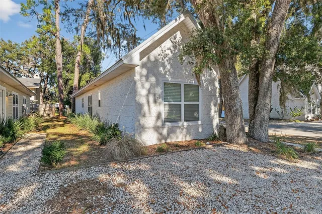 $2,000 | 301 3rd Avenue, St. Simons Island, GA 31522