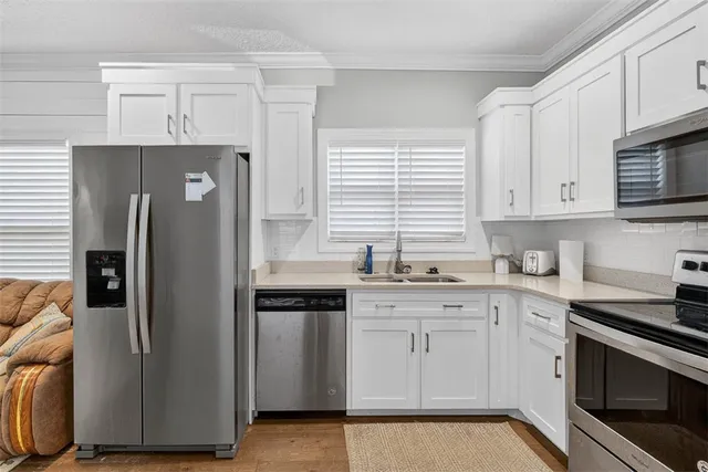 $2,000 | 301 3rd Avenue, St. Simons Island, GA 31522