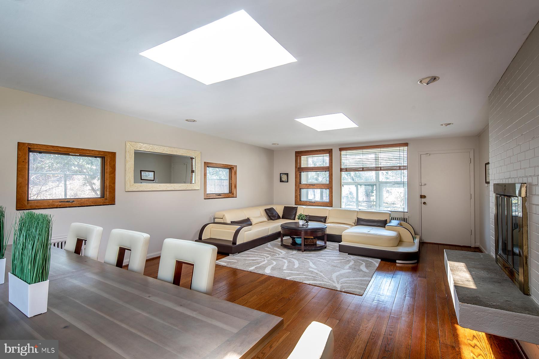 631 Righters Mill Road Narberth, PA 19072 - Photo 14 of 26 Living Room