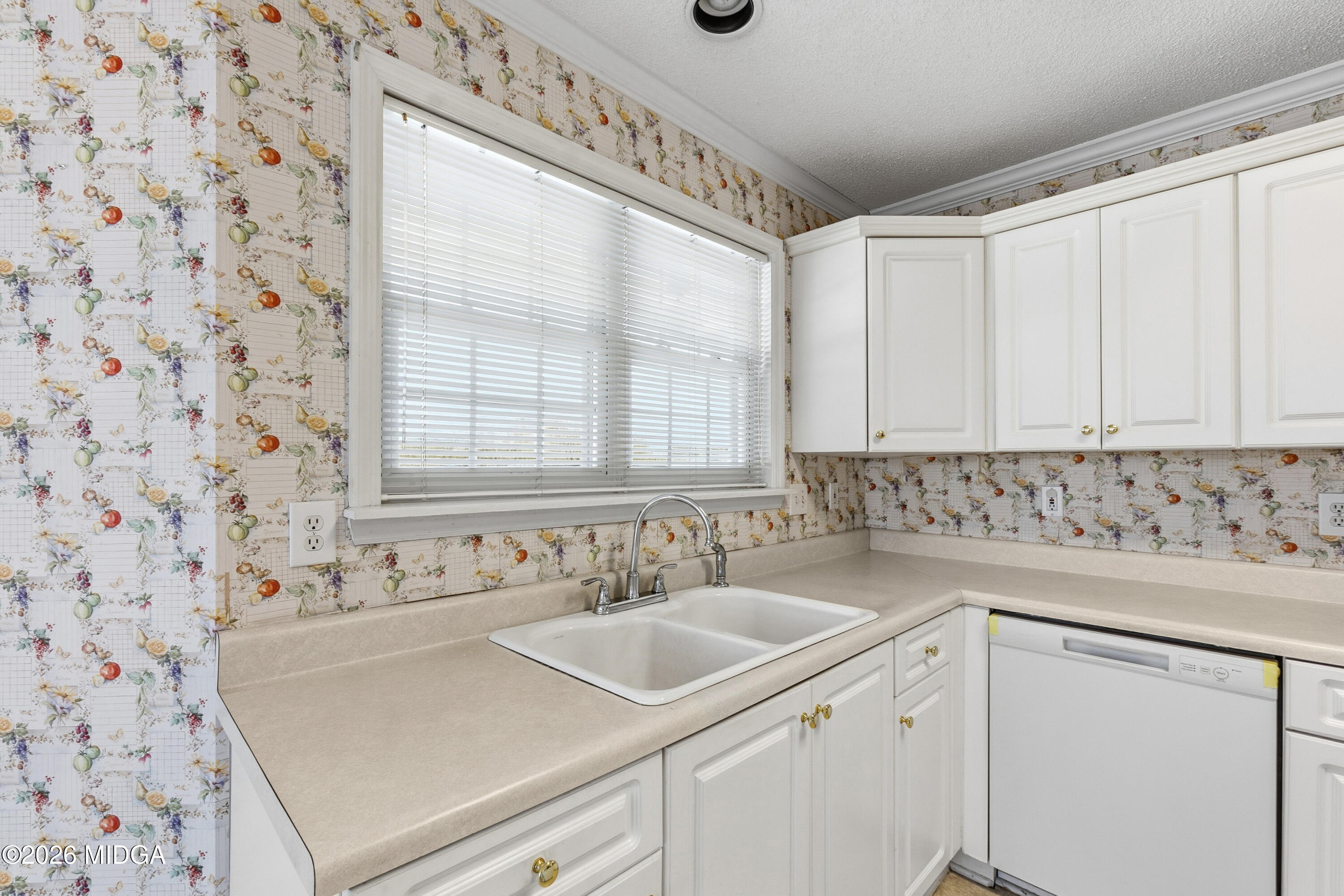 8278 Lower Thomaston Road Macon, GA 31220 - Photo 4 of 59 a bathroom with a sink and a mirror