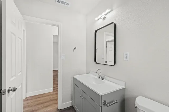 $324,999 | 580 Lampasas Avenue, Sacramento, CA 95815