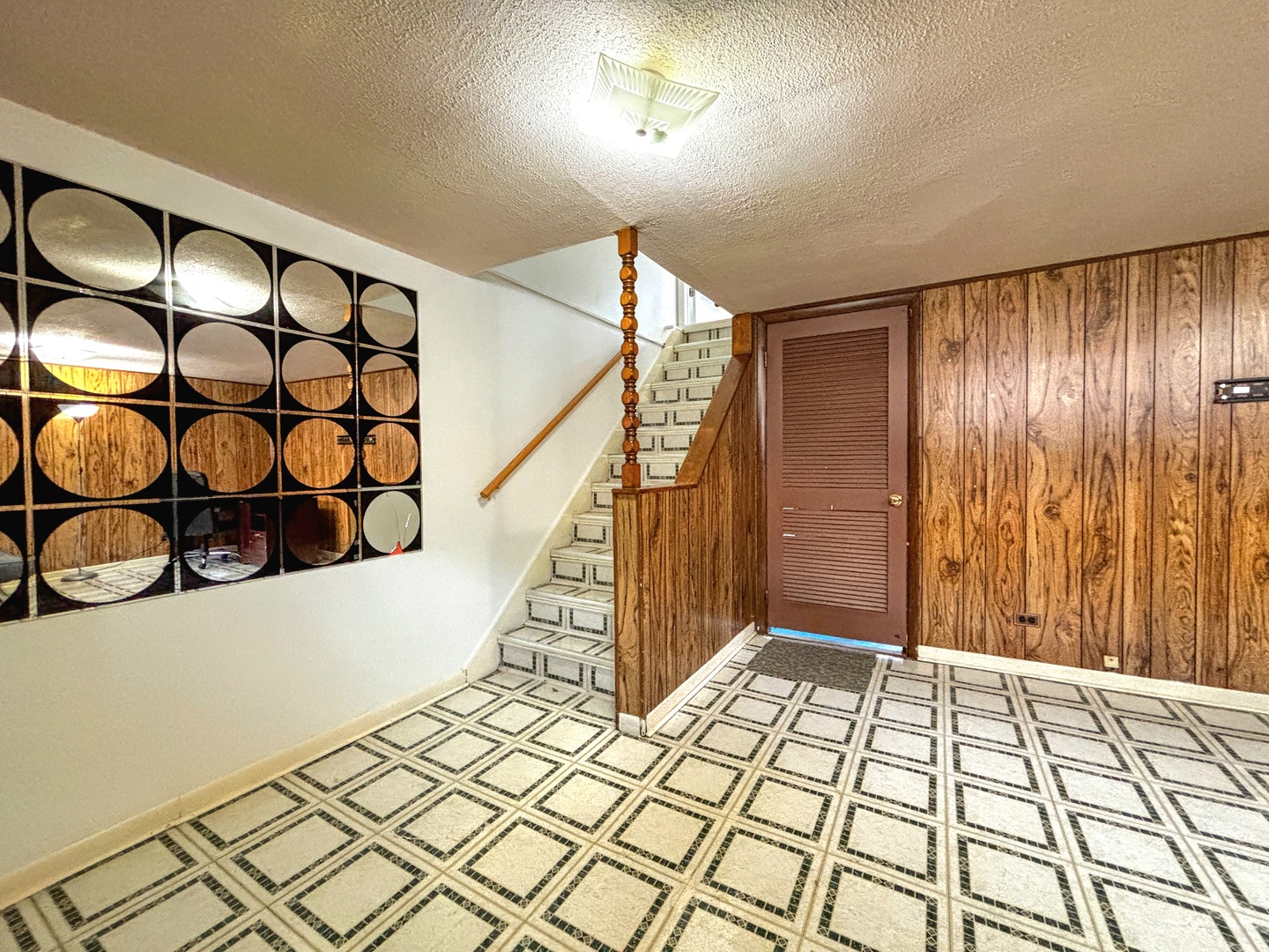 8664 Gregory Lane, Unit E Des Plaines, IL 60016 - Photo 11 of 15